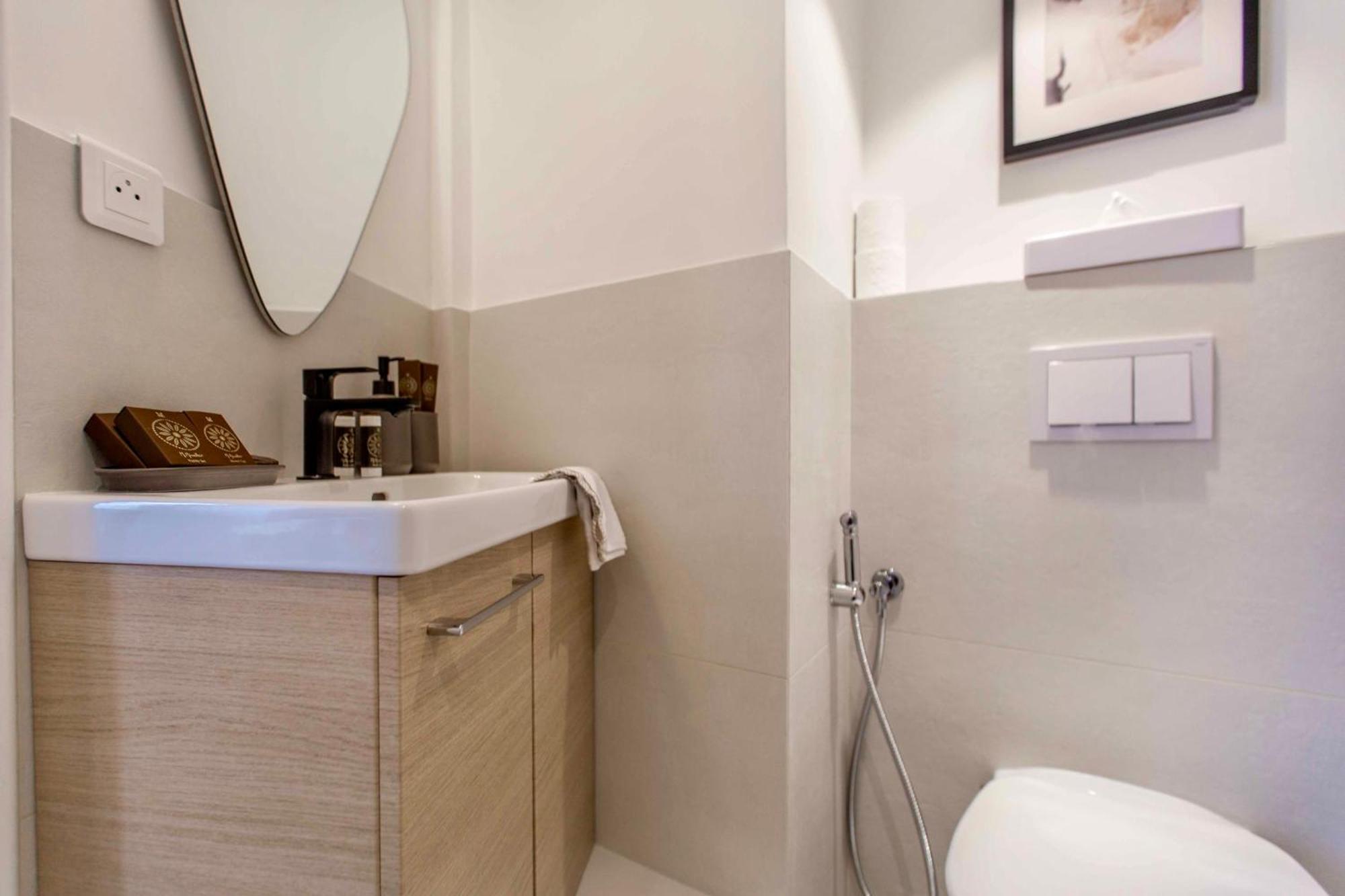 Suede Promenade Duplex Apartment At 1 Min From The Sea 2 Bathrooms 니스 외부 사진